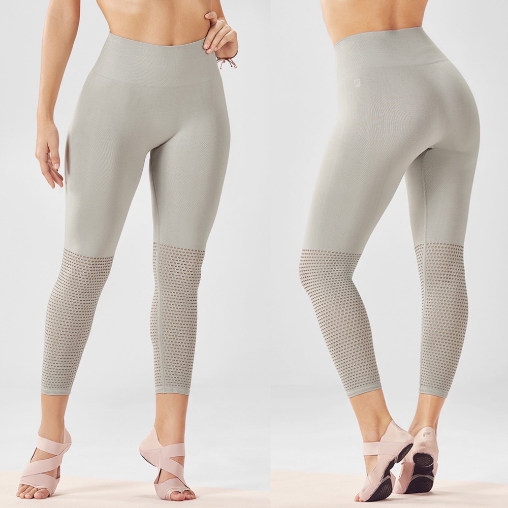 Fabletics Seamless Mesh Crop Leggings Large